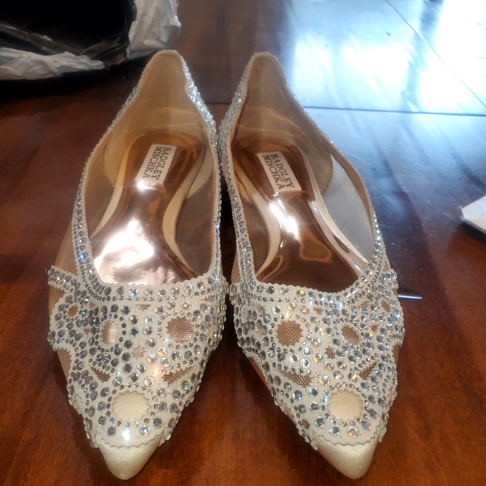 Badgley Mischka flats